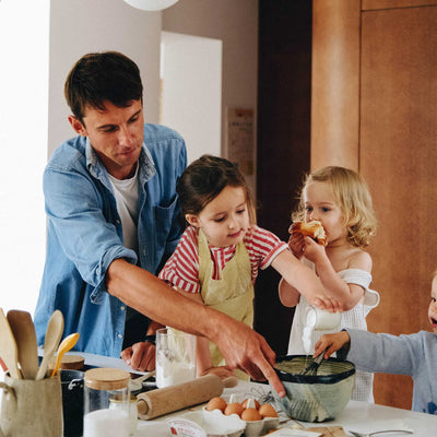 enfant en cuisine mini mondy cuisine